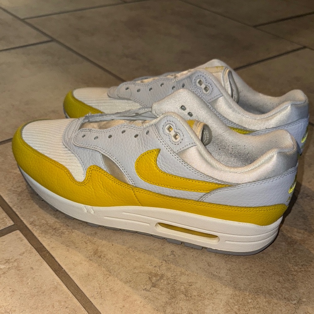 Nike Air Max White and Yellow Sneakers